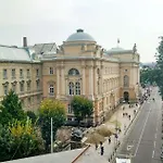 Bankhotel 5*