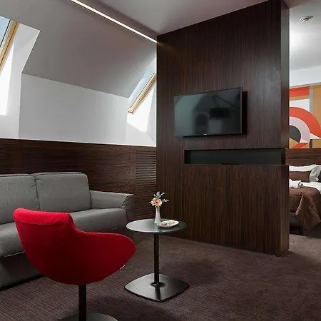 Hotel Bankhotel 5*