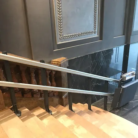 Bankhotel Hotel 5*