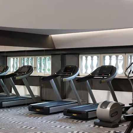 Bankhotel Szálloda Lviv