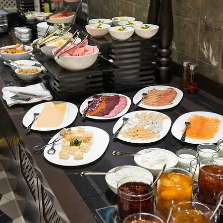 Bankhotel Hotel 5*