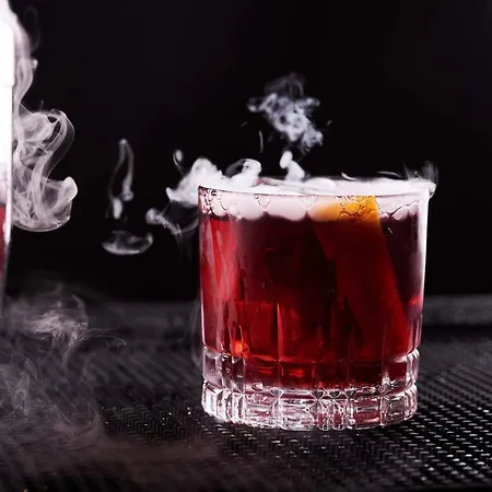 Bankhotel Szálloda 5*