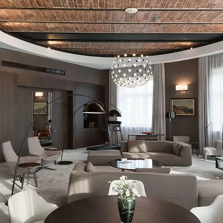 Bankhotel 5* Leopoli