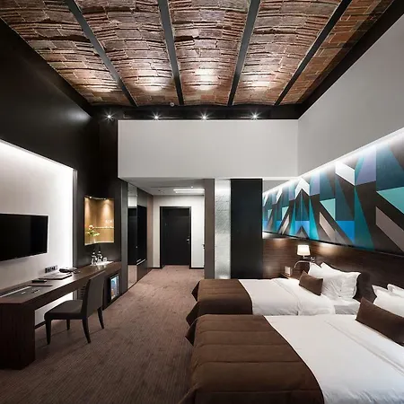 Hotel Bankhotel 5*
