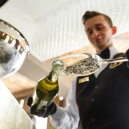 Bankhotel Szálloda Lviv