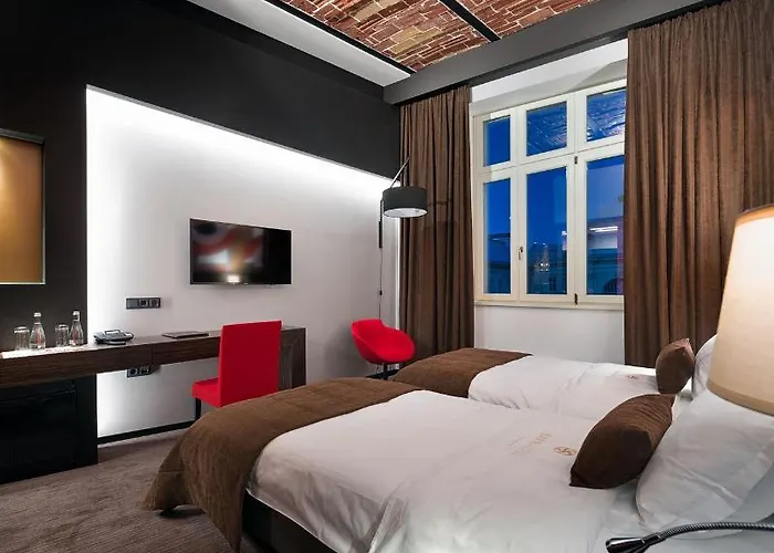 Bankhotel מלון לבוב