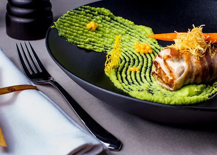 Отель Bankhotel 5*