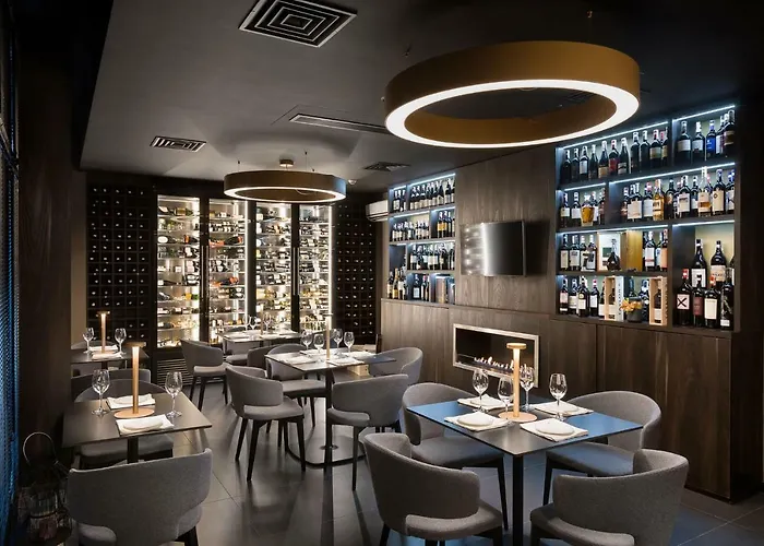 Bankhotel מלון לבוב