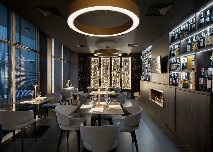 מלון Bankhotel 5*