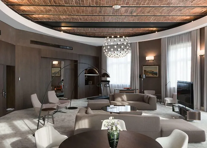 Bankhotel 5* Львов