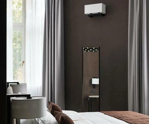 Отель Bankhotel 5*