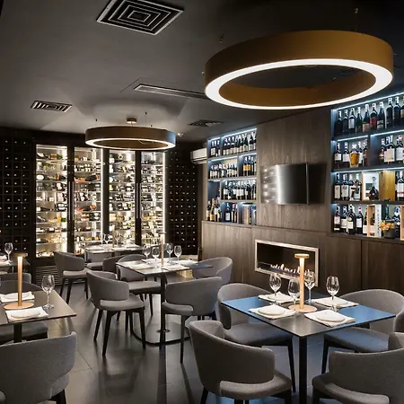Bankhotel 酒店 利沃夫
