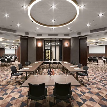 Bankhotel 5*