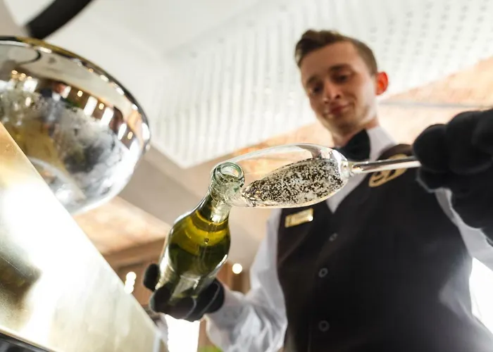 Bankhotel Hotel Lviv